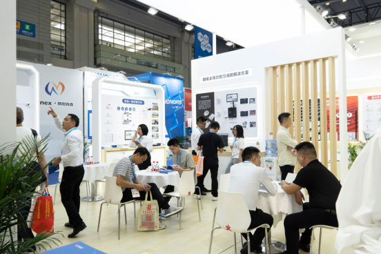 展会举行时-现场直击-2023安博会第三天，，，，，mg冰球突破豪华版继续精彩